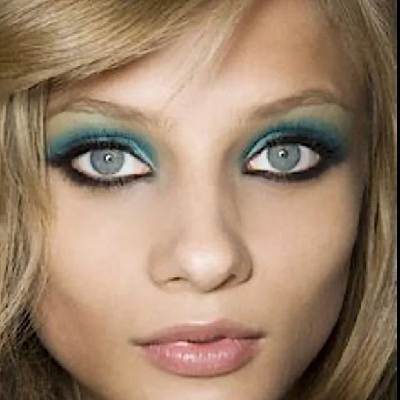 Jane Iredale Eyeshadow Magic - Picture 2 of 10